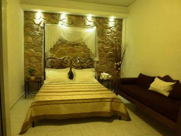 Imagen de los interiores del Hotel Atalos Suites. Foto 11