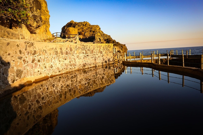 Imagen de la piscina del Hotel Atami Escape Resort. Foto 13
