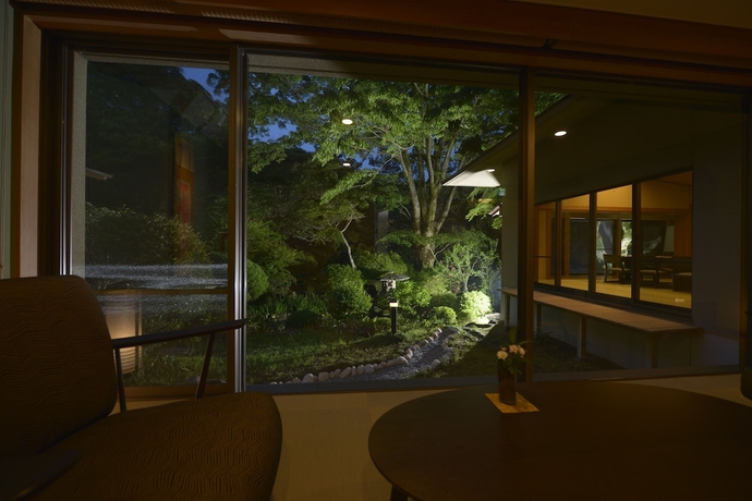 Imagen de los interiores del Hotel Atami Keienn. Foto 16