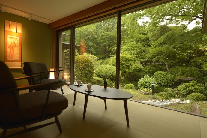 Imagen de los interiores del Hotel Atami Keienn. Foto 17