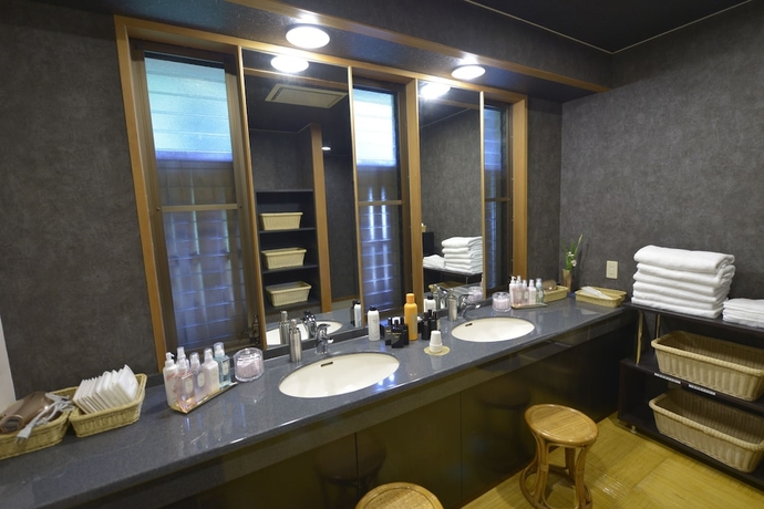 Imagen de los interiores del Hotel Atami Keienn. Foto 19