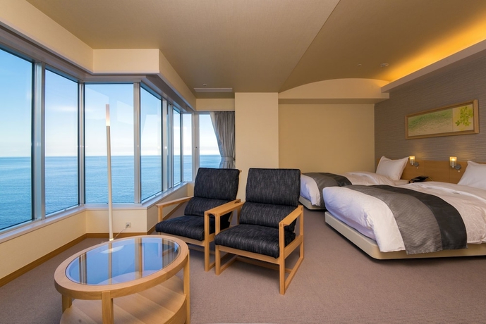 Imagen de la habitación del Hotel Atami Korakuen. Foto 8