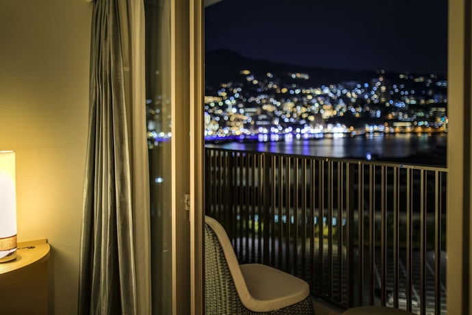 Imagen de la habitación del Hotel Atami Korakuen. Foto 11