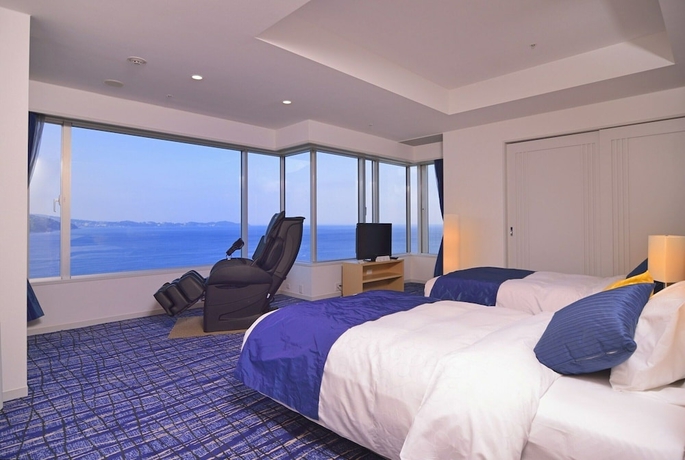 Imagen de la habitación del Hotel Atami Korakuen. Foto 13