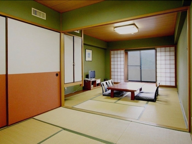 Imagen de la habitación del Hotel Atami Morino Onsen. Foto 6