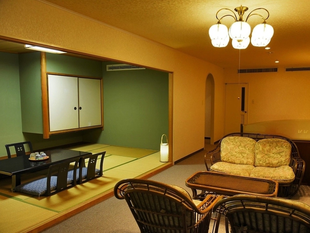 Imagen de la habitación del Hotel Atami Morino Onsen. Foto 14
