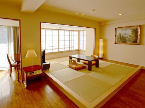 Imagen de la habitación del Hotel Atami Onsen Yume Iroha. Foto 19