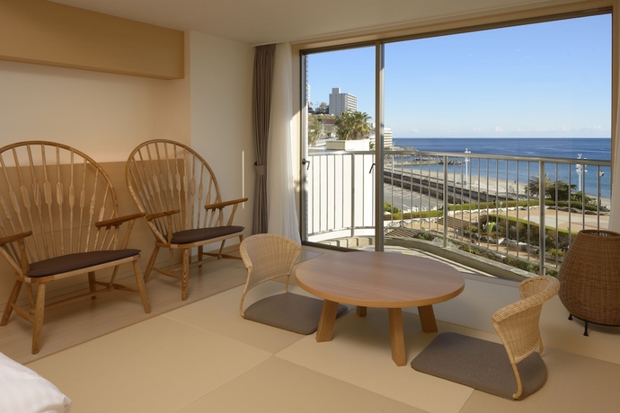 Imagen de la habitación del Hotel Atami Seaside Spa and Resort. Foto 8