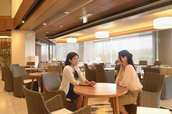 Imagen de los interiores del Hotel Atami Seaside Spa and Resort. Foto 16