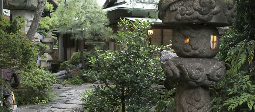Imagen de los exteriores del Hotel Atami Sekitei. Foto 2