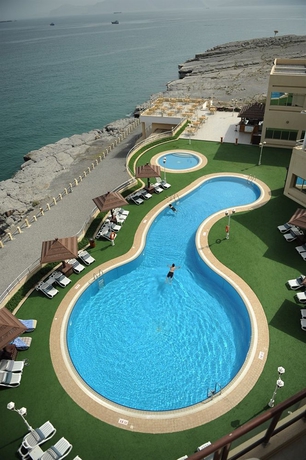 Imagen de la piscina del Hotel Atana Khasab. Foto 16