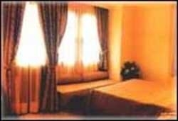 Imagen de la habitación del Hotel Atapark. Foto 2