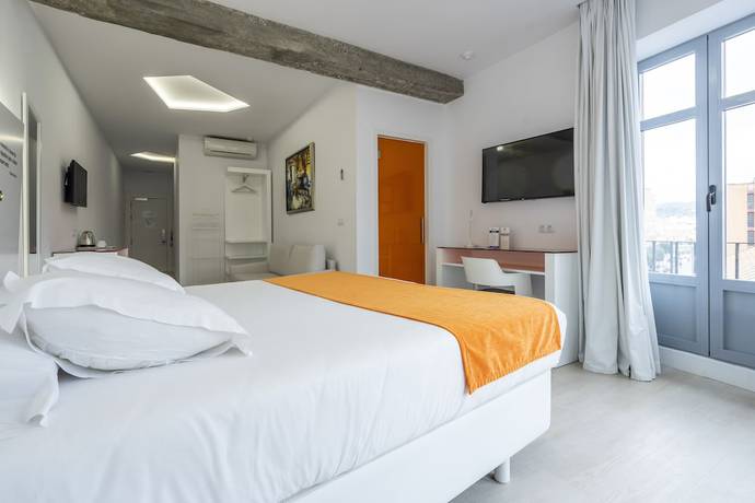 Imagen de la habitación del Hotel Atarazanas Malaga Boutique. Foto 11