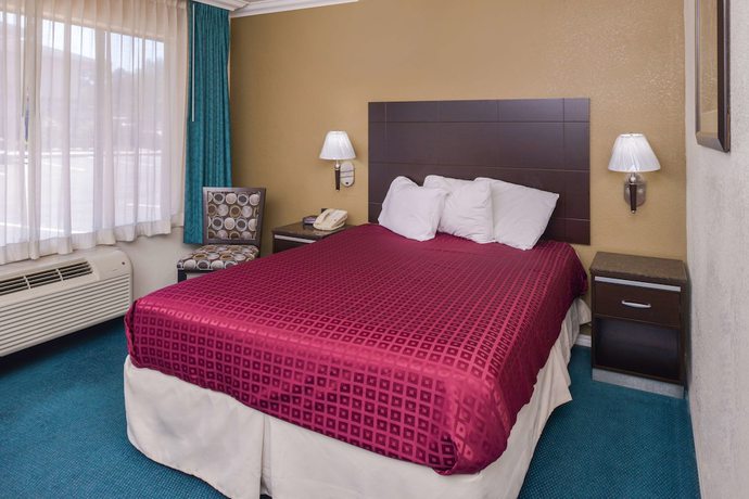 Imagen de la habitación del Hotel Atascadero Inn. Foto 17
