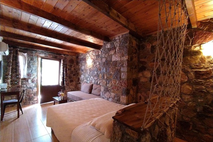 Imagen de la habitación del Hotel Ataviros. Foto 12