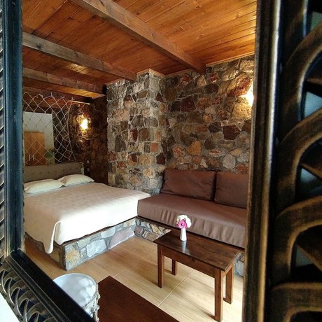 Imagen de la habitación del Hotel Ataviros. Foto 13