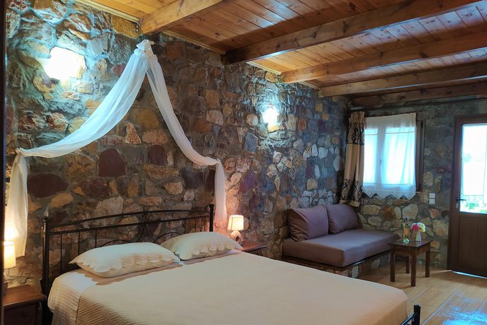 Imagen de la habitación del Hotel Ataviros. Foto 14