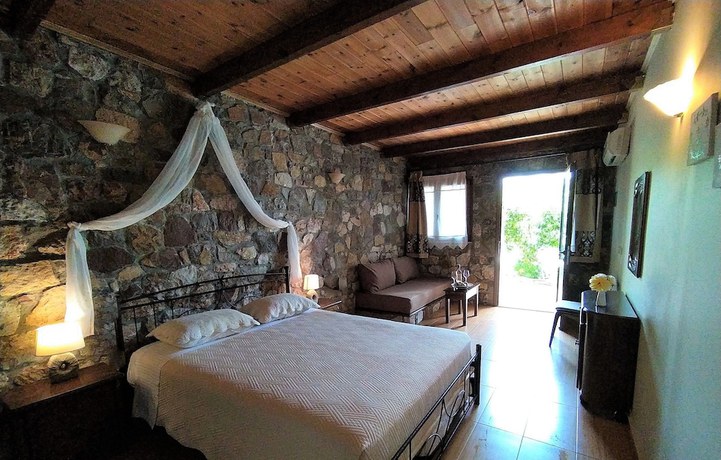 Imagen de la habitación del Hotel Ataviros. Foto 17