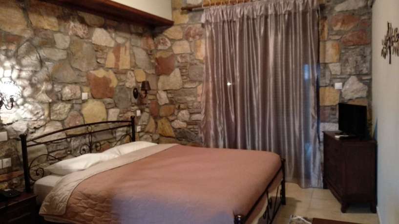 Imagen de la habitación del Hotel Ataviros. Foto 18