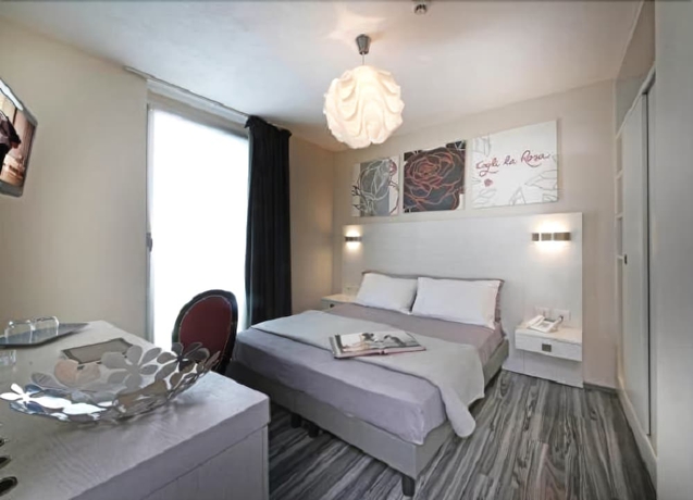 Imagen de la habitación del Hotel Atelier Design. Foto 8
