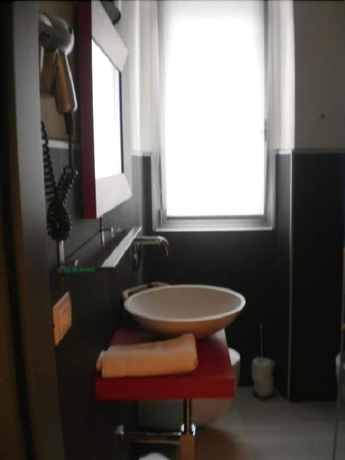 Imagen de la habitación del Hotel Atelier Design. Foto 12