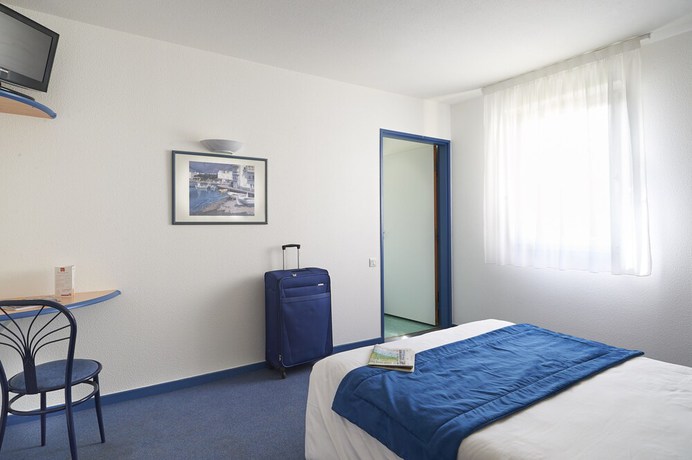 Imagen de la habitación del Hotel Atena Bordeaux Sud Est Cr&eacute;on - V&eacute;lo Friendly. Foto 13
