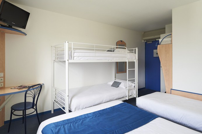 Imagen de la habitación del Hotel Atena Bordeaux Sud Est Cr&eacute;on - V&eacute;lo Friendly. Foto 18