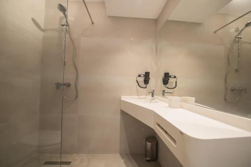 Imagen general del Hotel Atena***. Foto 7