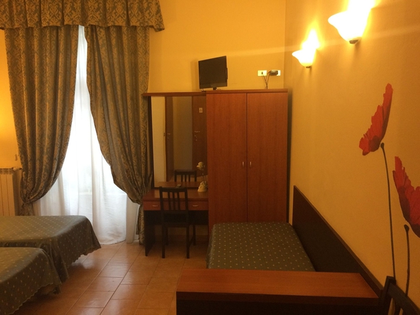 Imagen de la habitación del Hotel Atena, Mil&aacute;n. Foto 3