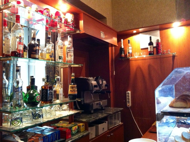 Imagen del bar/restaurante del Hotel Atena, Milán. Foto 1