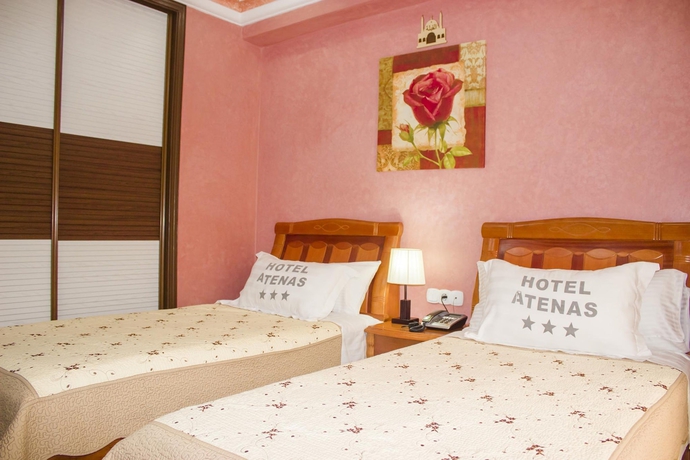 Imagen de la habitación del Hotel Atenas. Foto 11