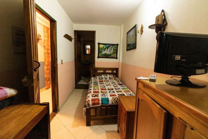 Imagen de la habitación del Hotel Atenas Jeric&oacute;. Foto 6