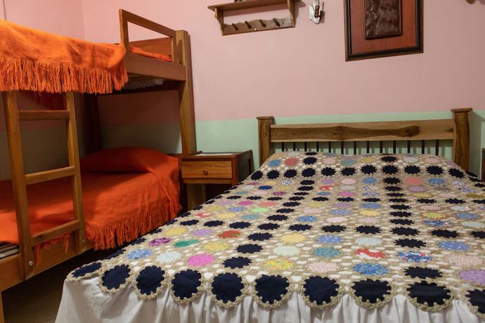 Imagen de la habitación del Hotel Atenas Jeric&oacute;. Foto 8