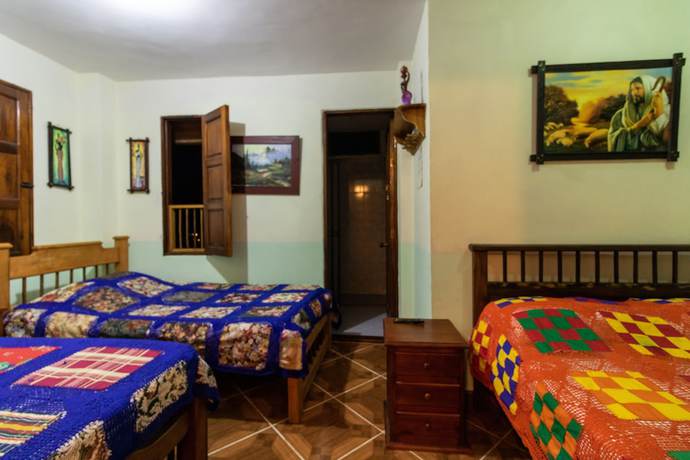 Imagen de la habitación del Hotel Atenas Jeric&oacute;. Foto 9