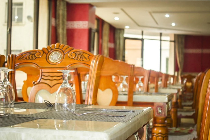 Imagen del bar/restaurante del Hotel Atenas, Tetuán. Foto 4