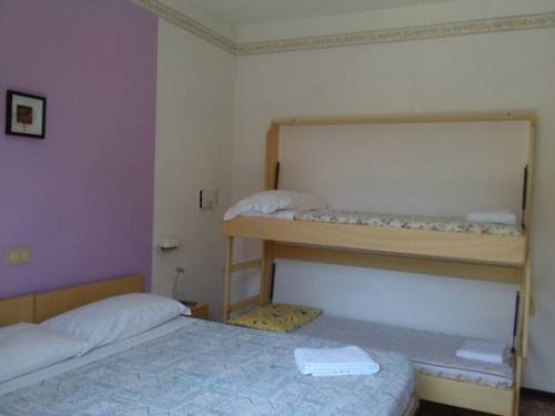 Imagen de la habitación del Hotel Atene Albergo Riccione. Foto 3