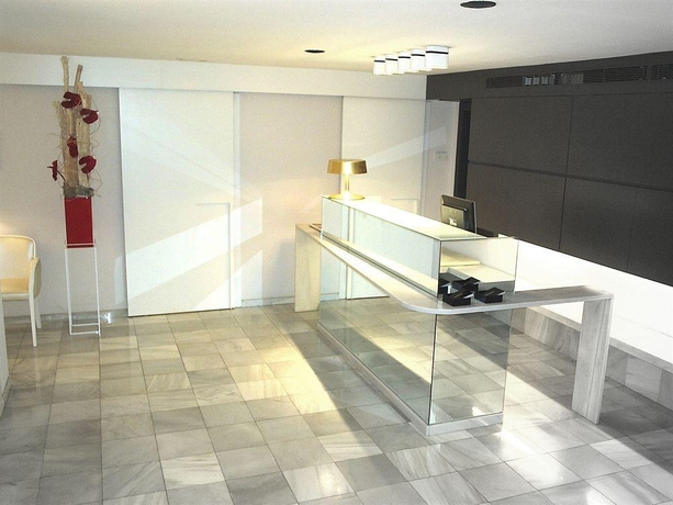 Imagen general del Hotel Atenea Rekord Suites. Foto 3