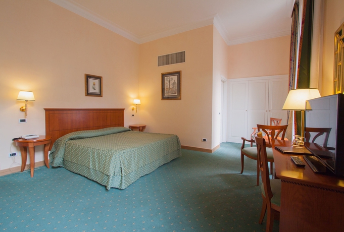 Imagen de la habitación del Hotel Ateneo Garden Palace. Foto 16