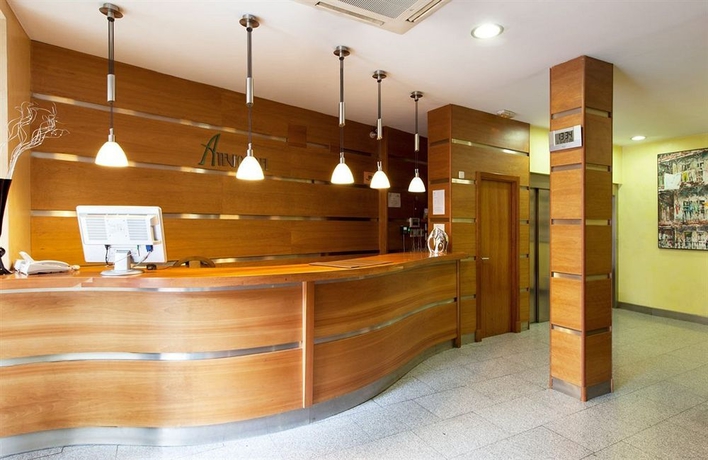 Imagen de los interiores del Hotel Ateneo, Puerta del Sol. Foto 11