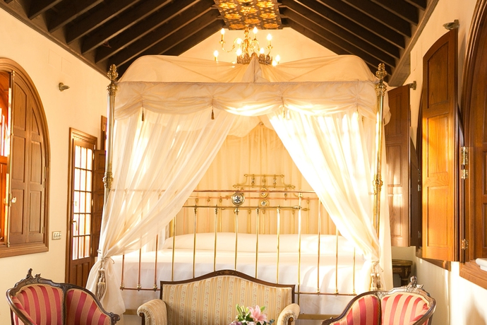 Imagen de la habitación del Hotel Ateneo Sevilla. Foto 8