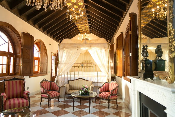 Imagen de los interiores del Hotel Ateneo Sevilla. Foto 15