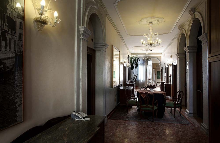 Imagen de los interiores del Hotel Ateneo, Venecia. Foto 10