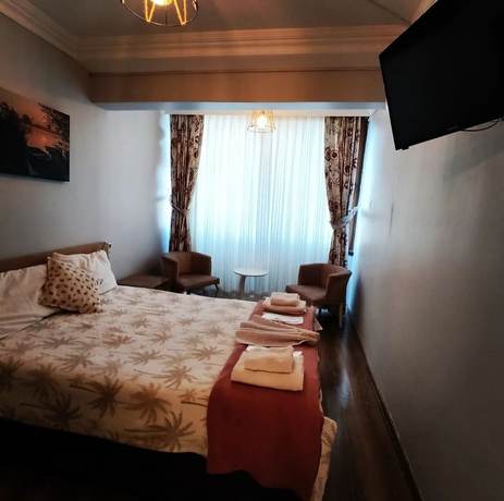 Imagen de la habitación del Hotel Aterna. Foto 8