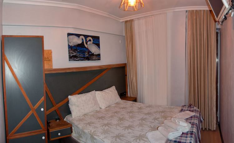 Imagen de la habitación del Hotel Aterna. Foto 13