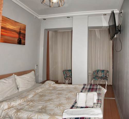 Imagen de la habitación del Hotel Aterna. Foto 15