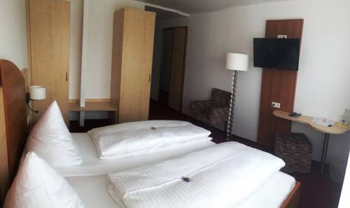 Imagen de la habitación del Hotel Ates Kehl. Foto 3