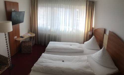 Imagen de la habitación del Hotel Ates Kehl. Foto 7