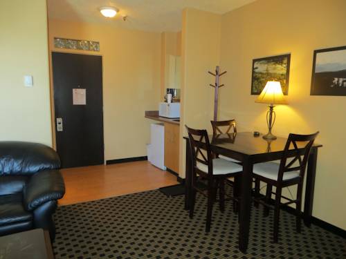 Imagen de la habitación del Hotel Athabasca Valley Inn & Suites. Foto 12