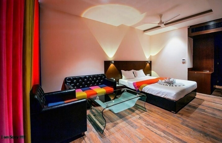 Imagen de la habitación del Hotel Atharva, Ujjain. Foto 7