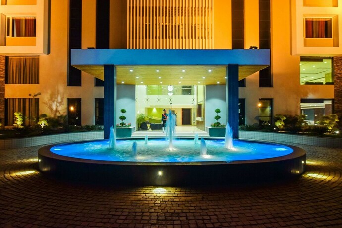 Imagen de los exteriores del Hotel Atharva, Ujjain. Foto 15